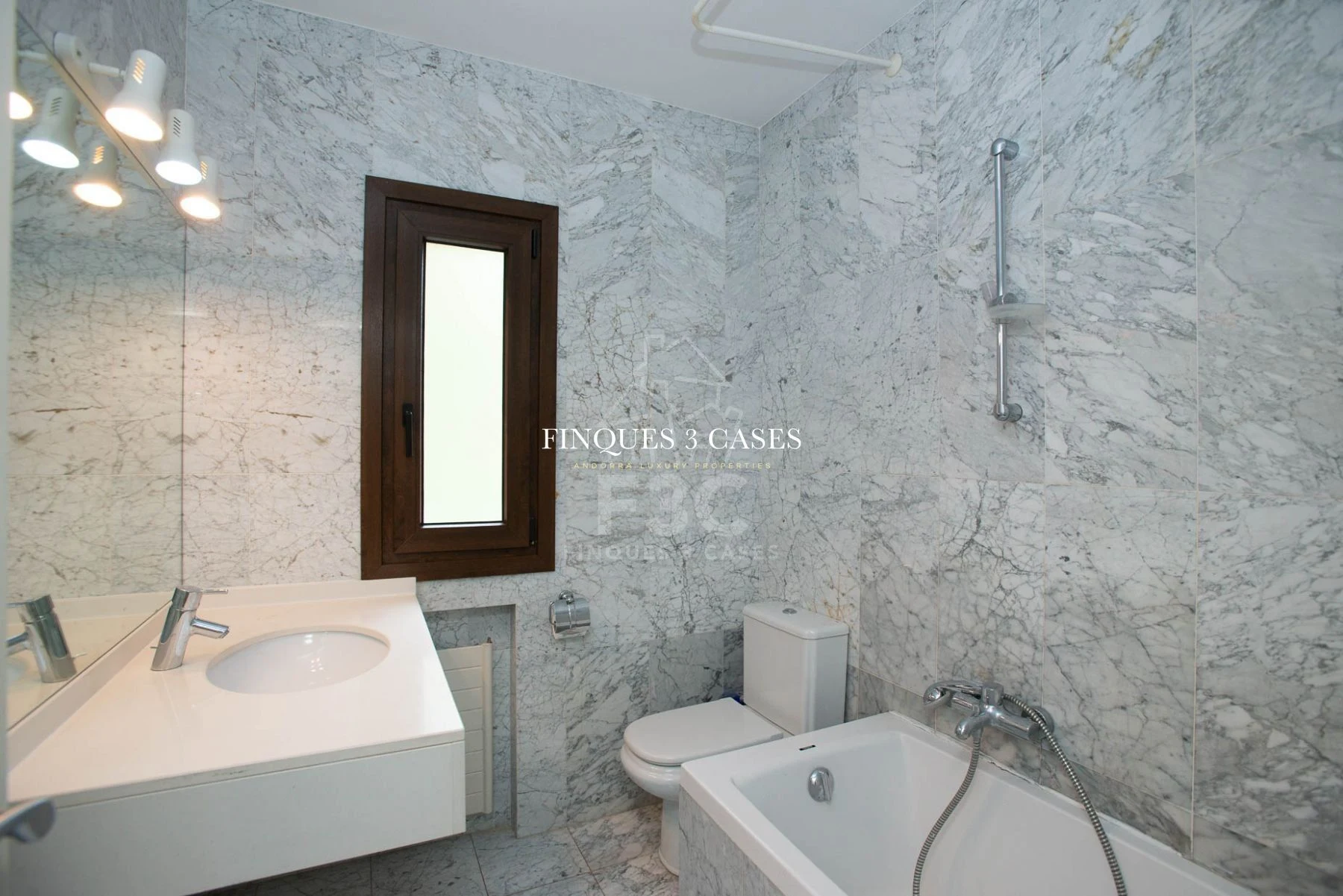 Terraced House for Sale in Les Escaldes 13