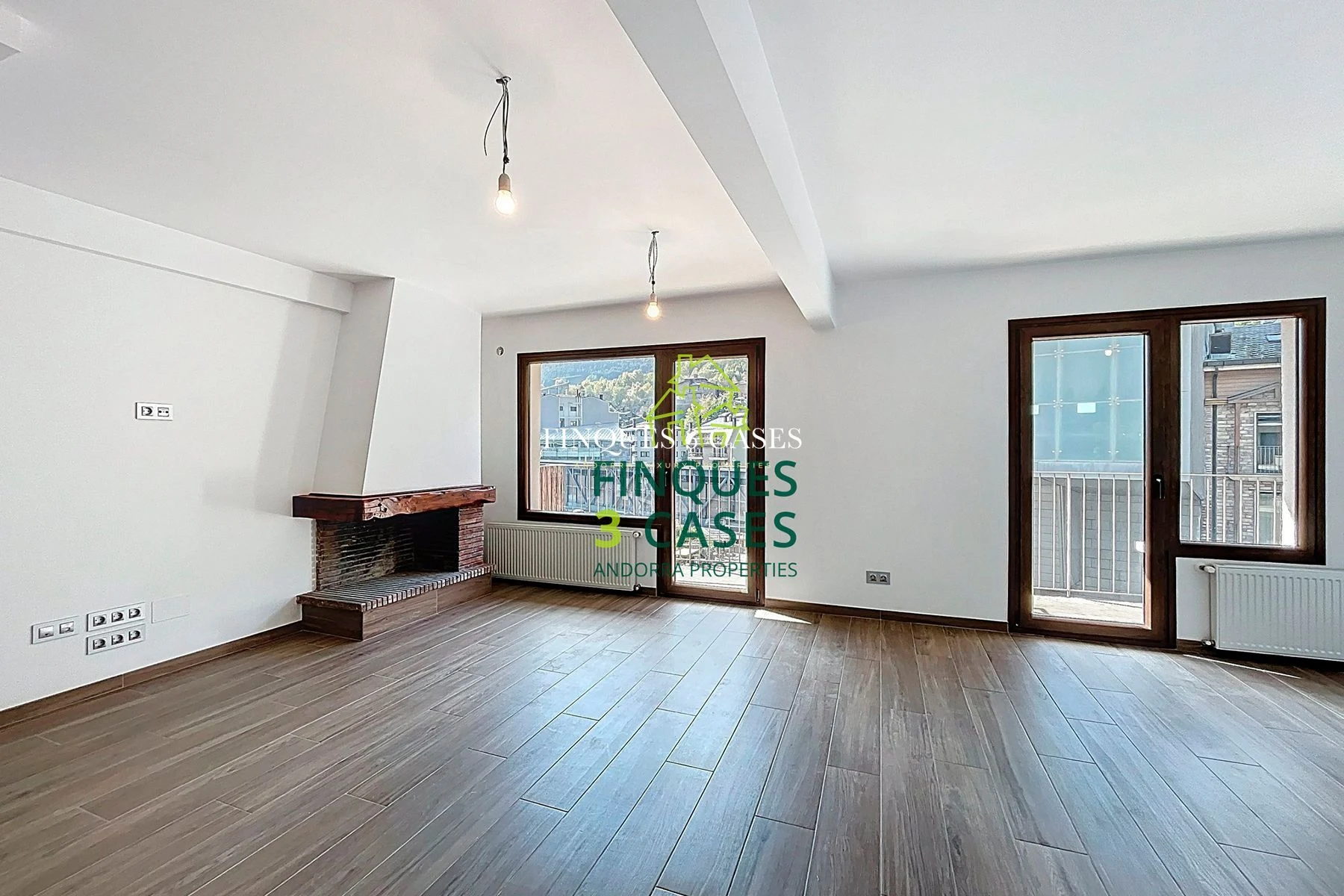Dúplex con altillo recientemente reformado para comprar en el Centro de La Massana 2