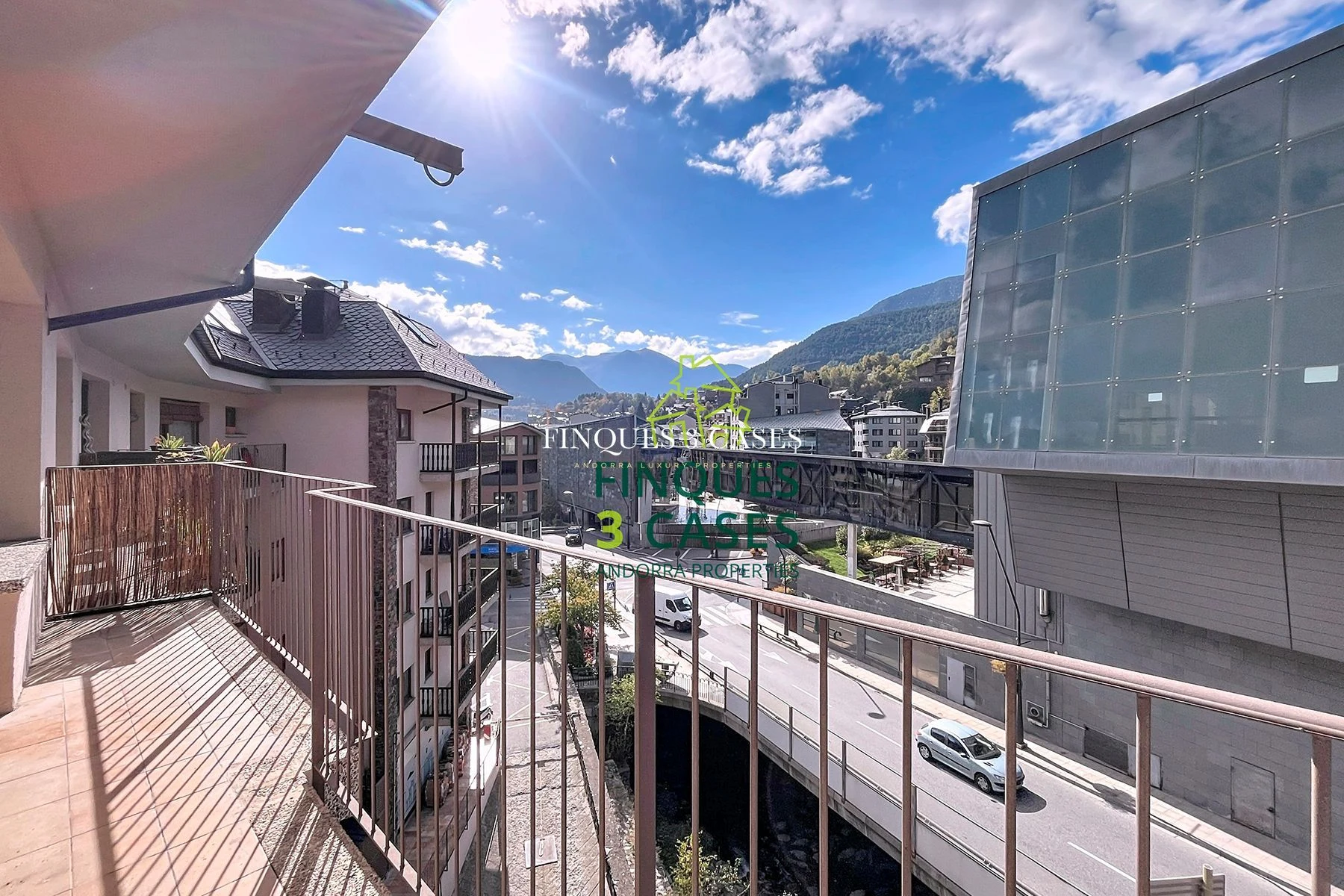 Dúplex con altillo recientemente reformado para comprar en el Centro de La Massana
