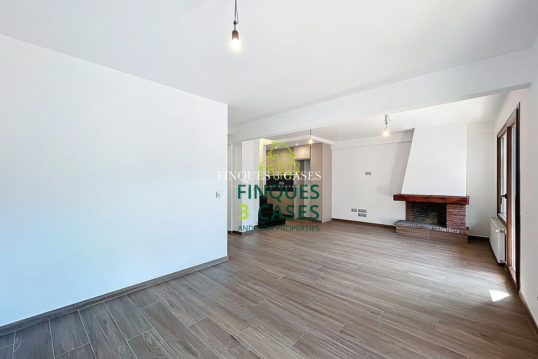 Dúplex con altillo recientemente reformado para comprar en el Centro de La Massana 8