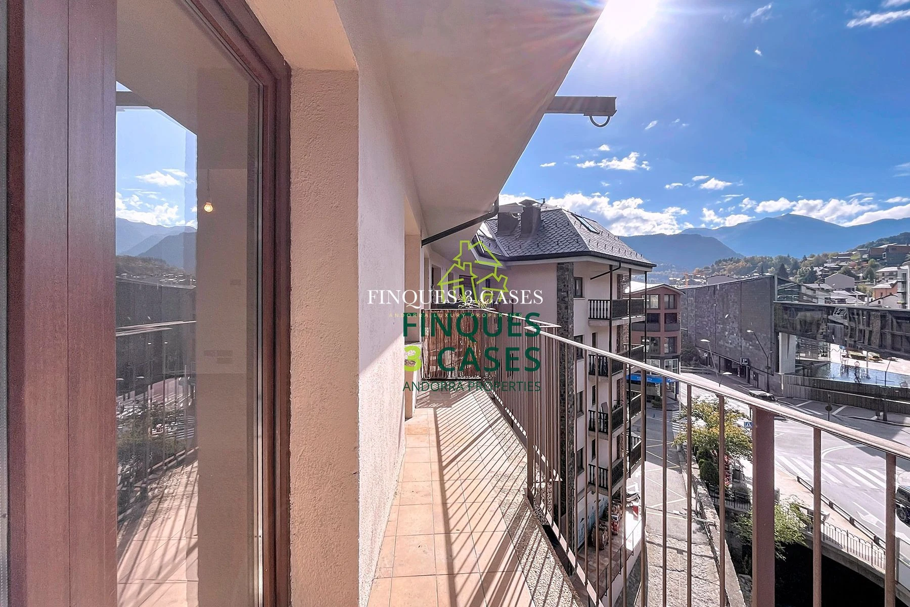 Dúplex con altillo recientemente reformado para comprar en el Centro de La Massana 9