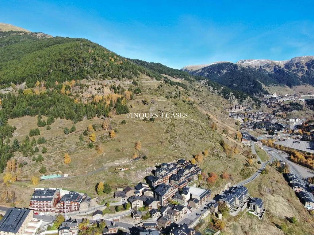 Urban land for sale in Ransol 6