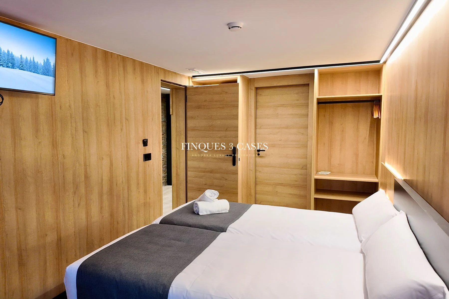 Hôtel exclusif entièrement rénové à vendre à Pas de la Casa 10