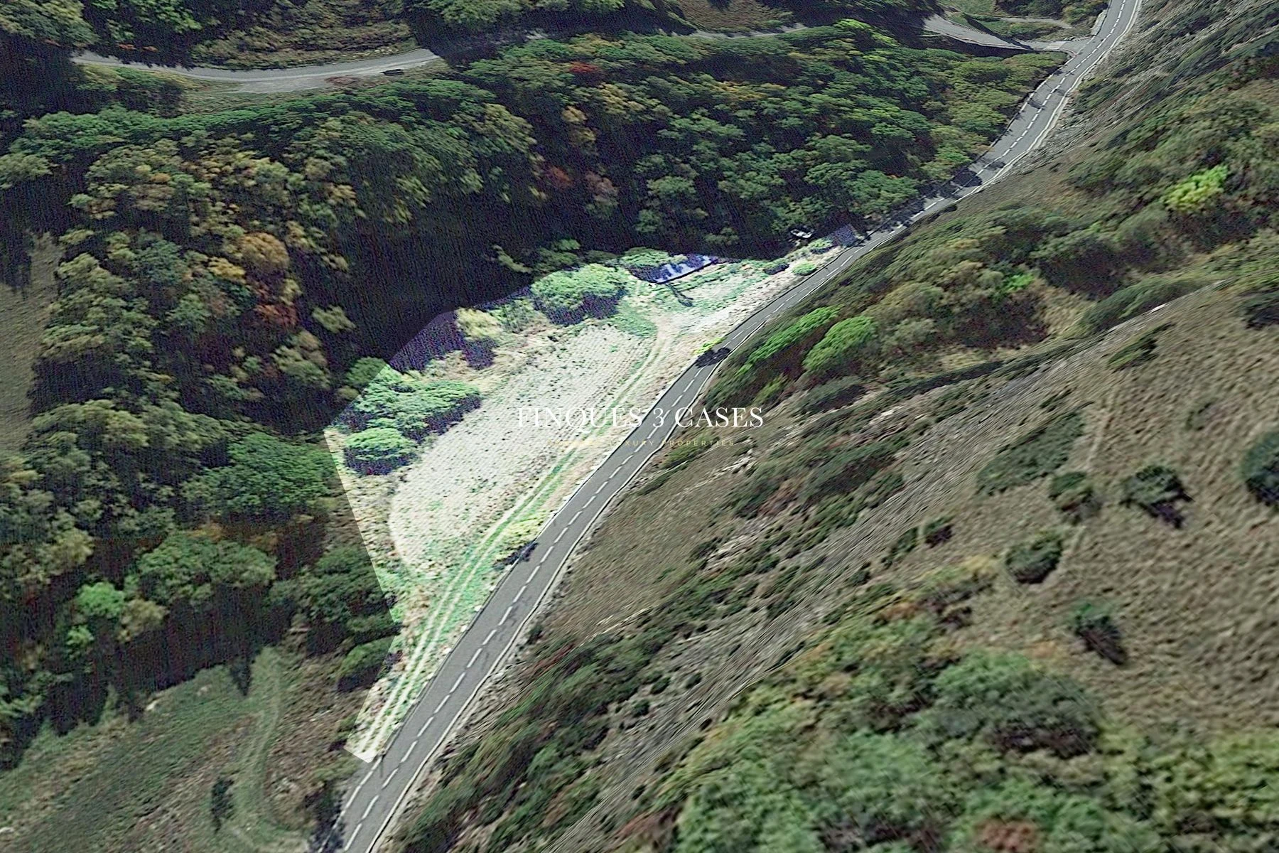 Terreno a pie de carretera para comprar en Pal 3