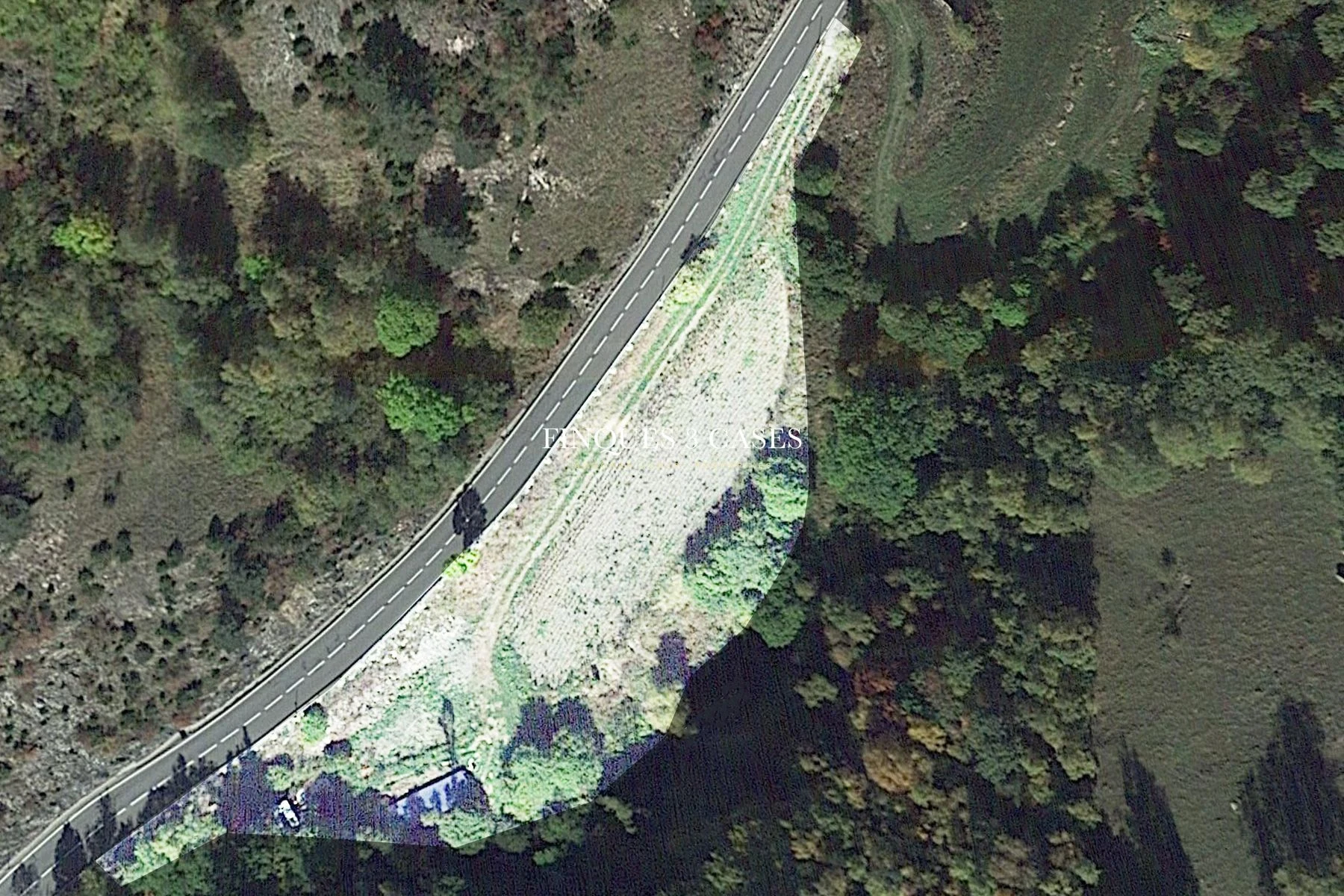 Terreno a pie de carretera para comprar en Pal 8