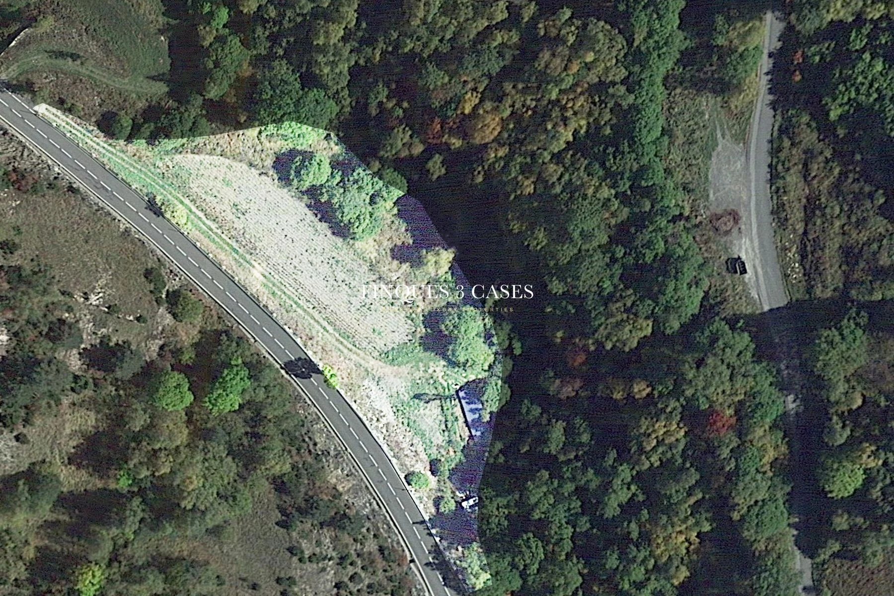 Terreno a pie de carretera para comprar en Pal 9