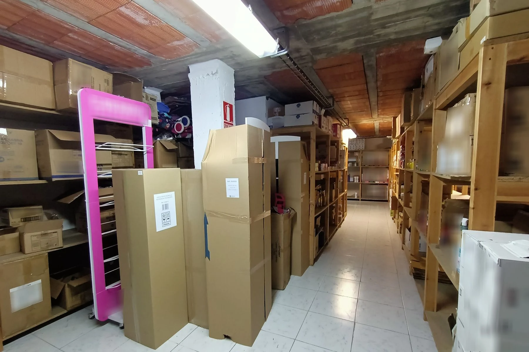 Commercial premises for sale in Encamp · 11 of 14
