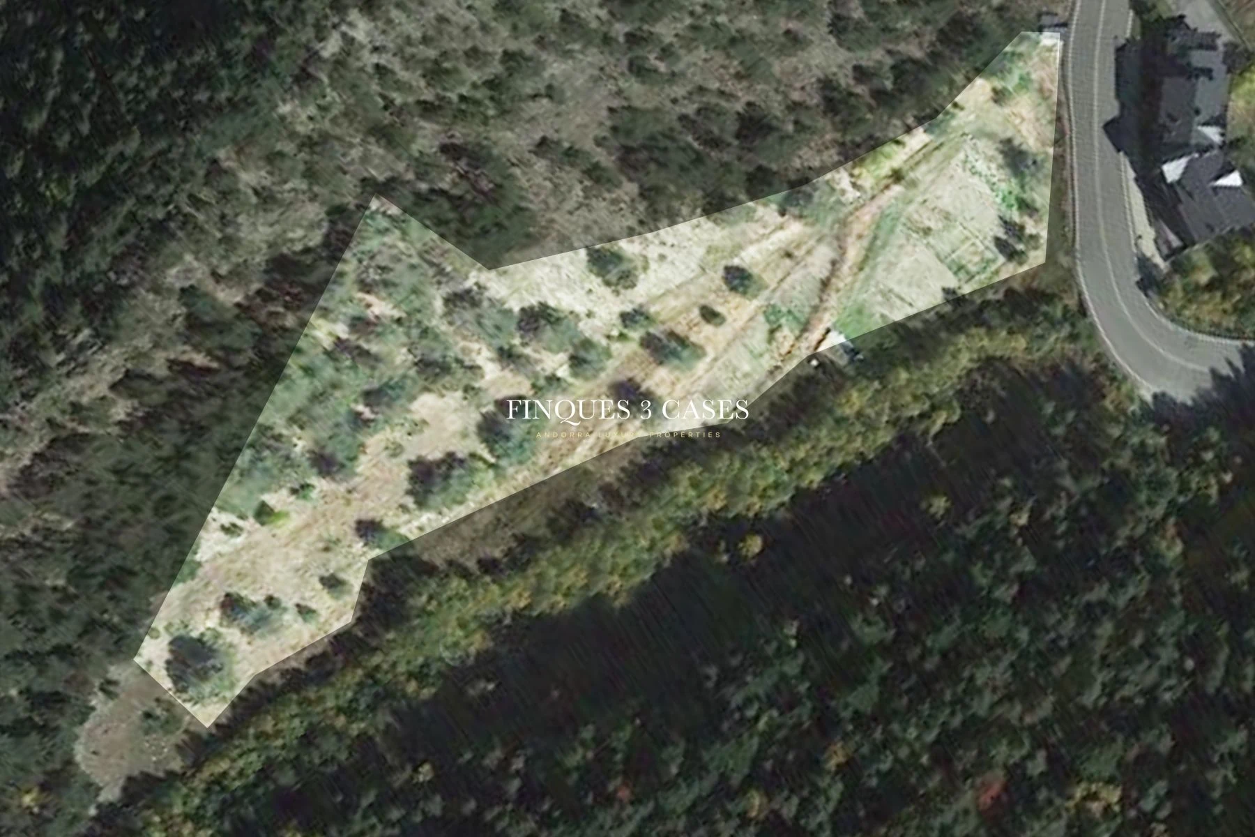 Terreno a pie de carretera para comprar en Pal 2