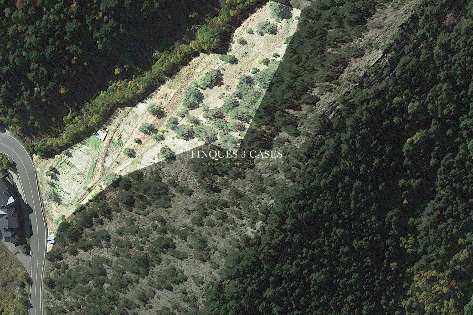 Terreno a pie de carretera para comprar en Pal 3