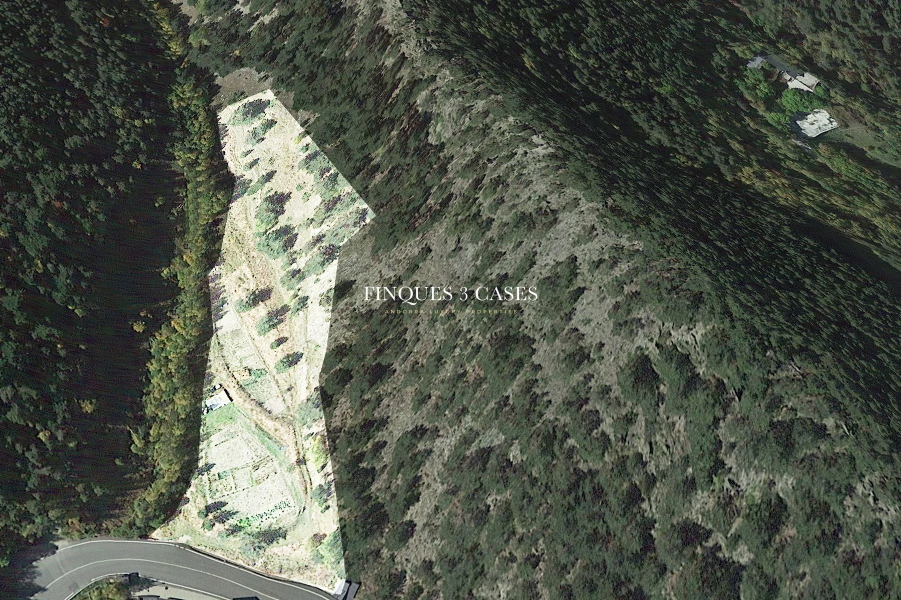 Terreno a pie de carretera para comprar en Pal 4