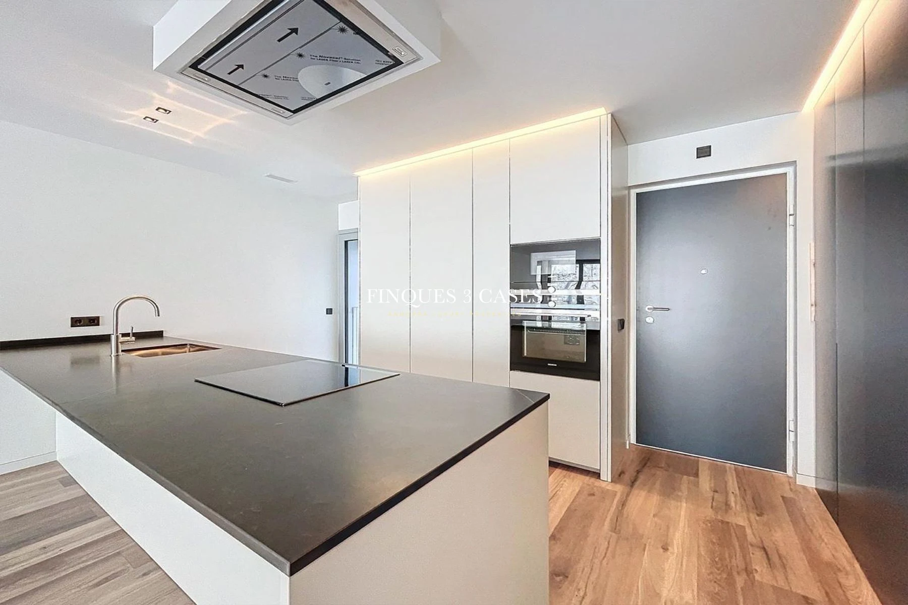 Exclusivo piso para comprar en el centro de Andorra la Vella 11
