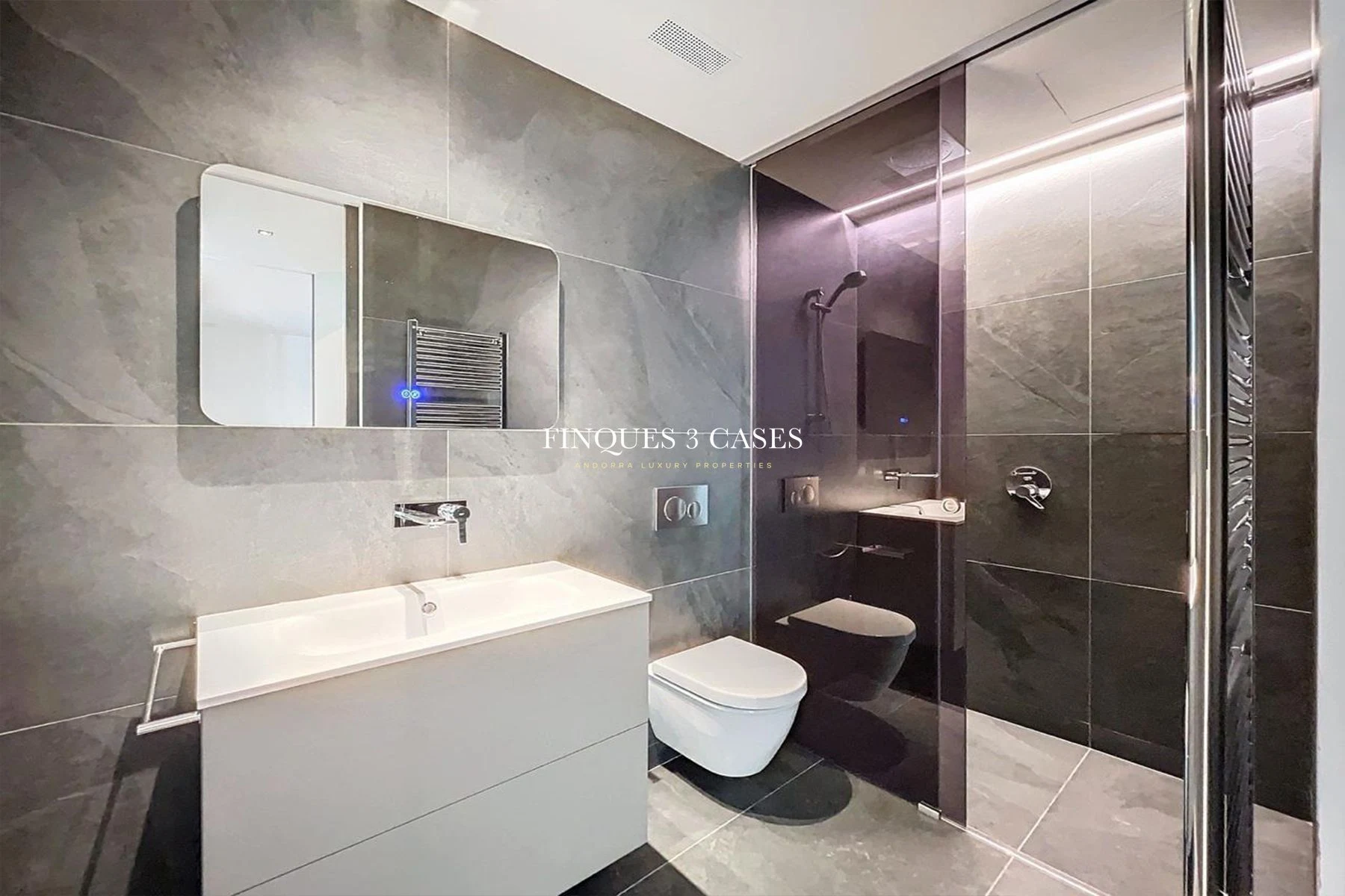 Exclusivo piso para comprar en el centro de Andorra la Vella 22