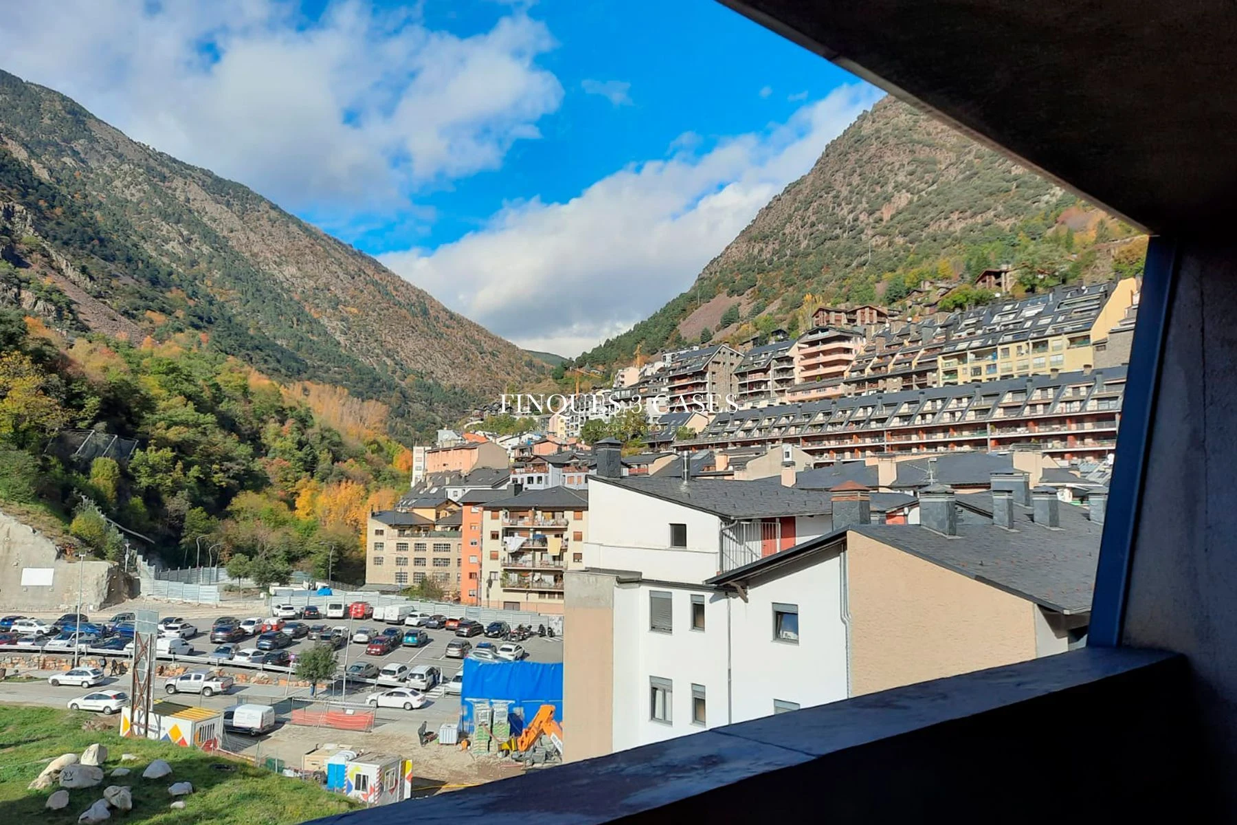 Double floor to rent as a professional office in Escaldes 12