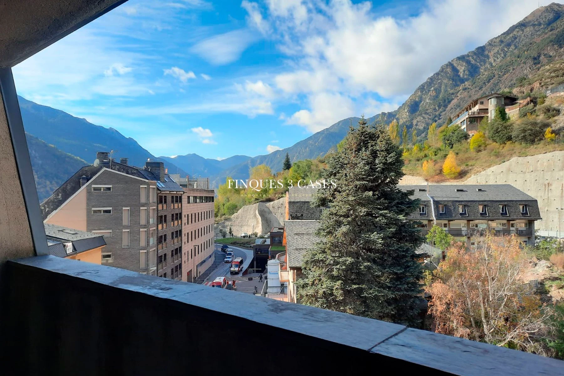 Double floor to rent as a professional office in Escaldes 14