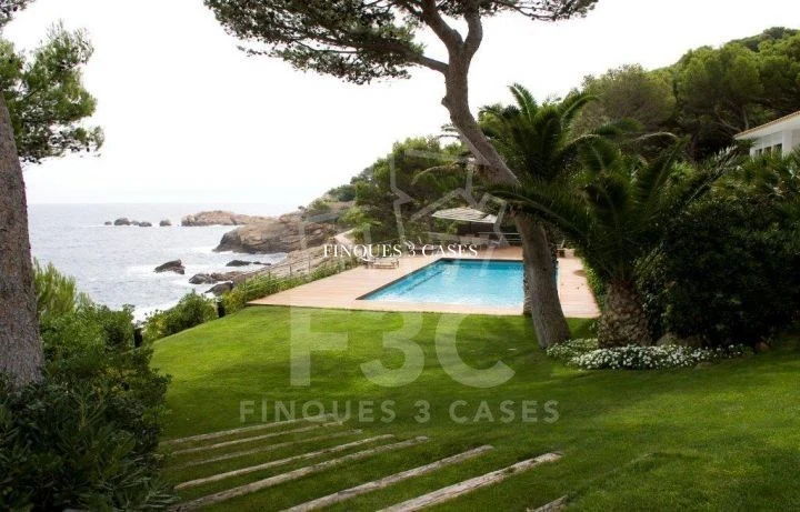 Chalet à acheter à Begur 11