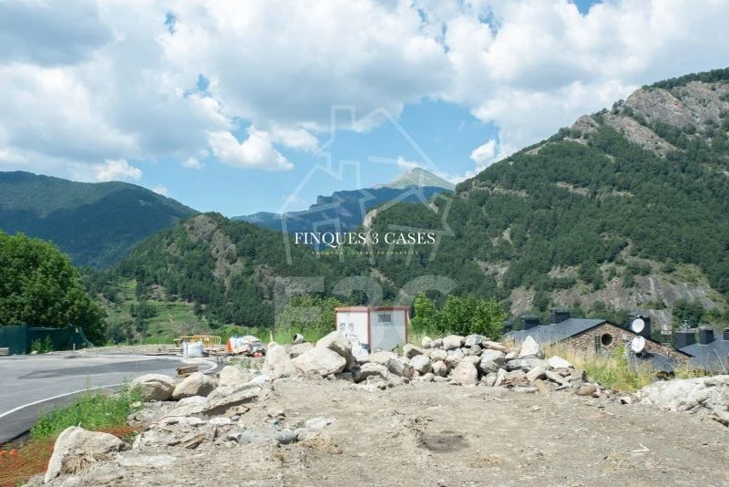Building land for sale in Ordino 3