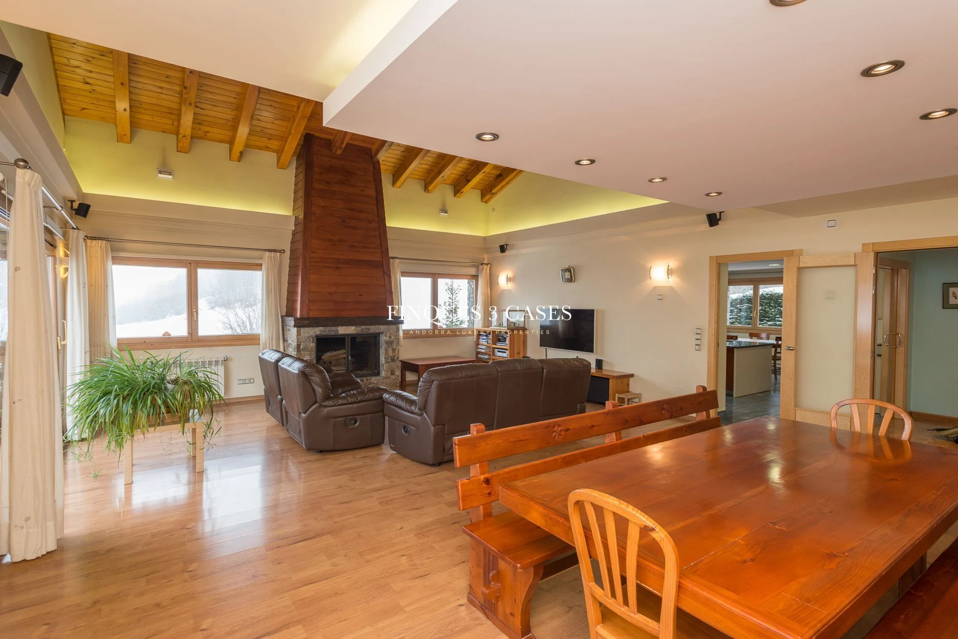 Exclusivo chalet para comprar ubicado en una zona privilegiada de Pal