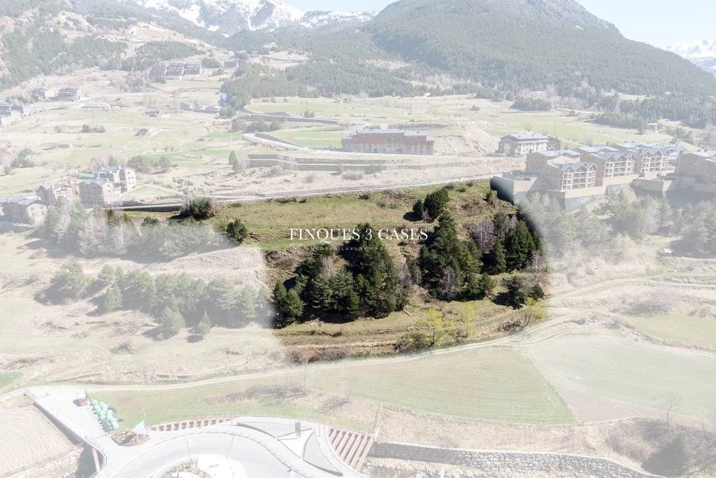 Land + Project to buy in Canillo 5