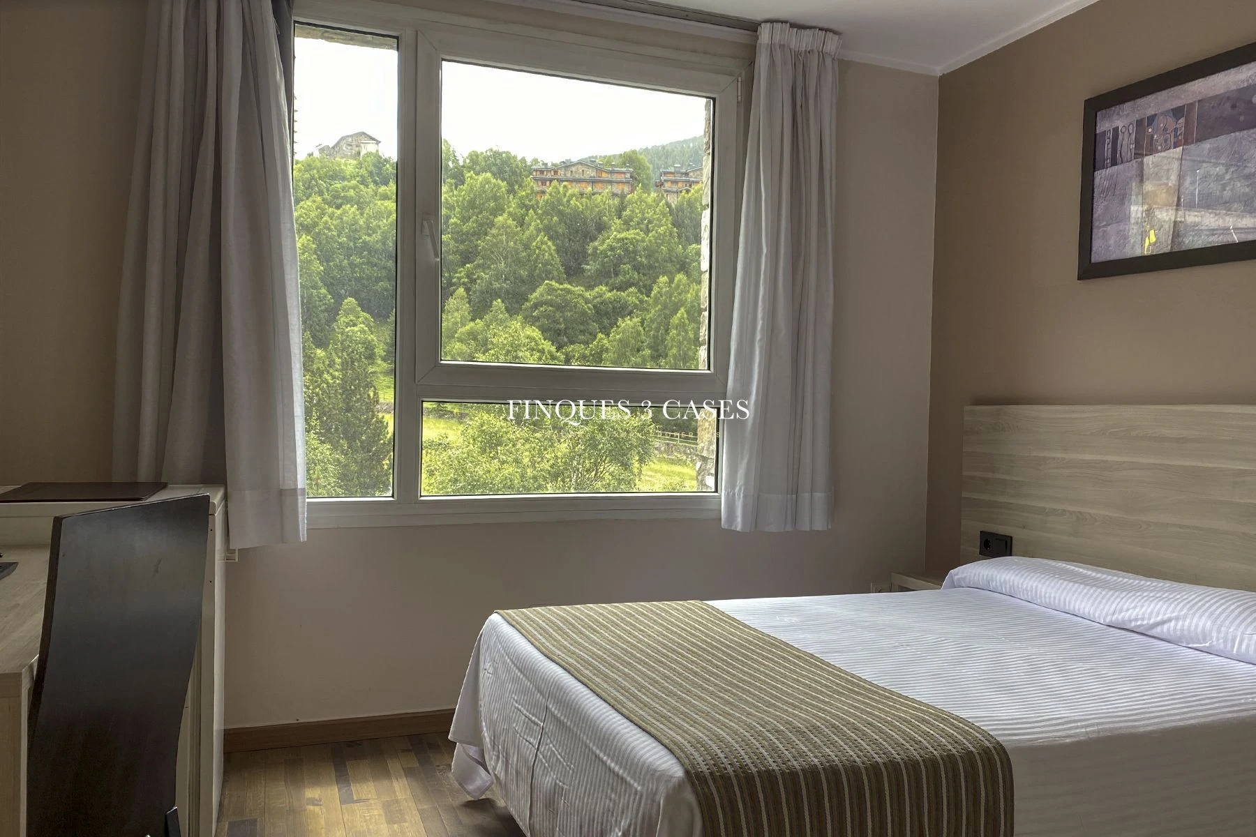 Edificio-Hotel para comprar con registro de comercio en Incles 7
