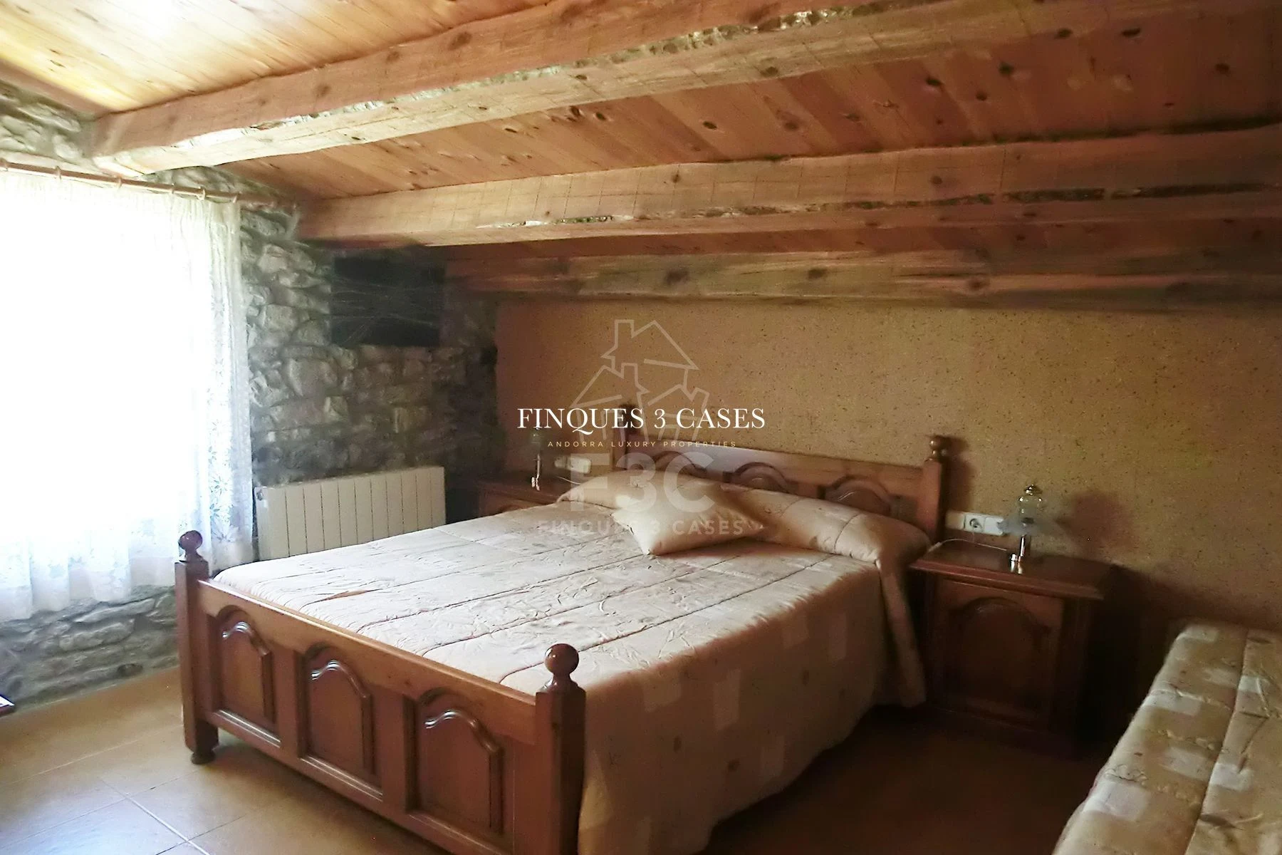 Rural house for sale in the Berguedà 9