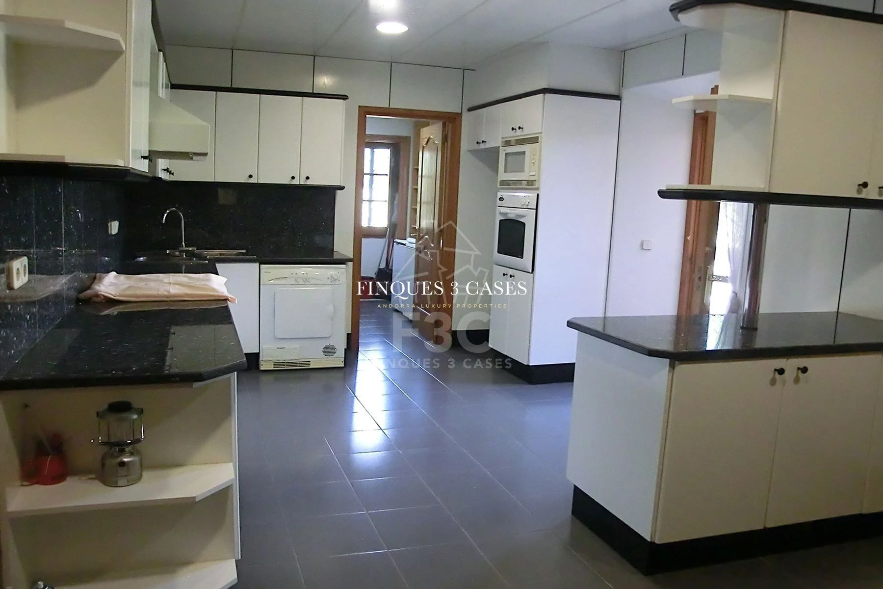 Rural house for sale in the Berguedà 15