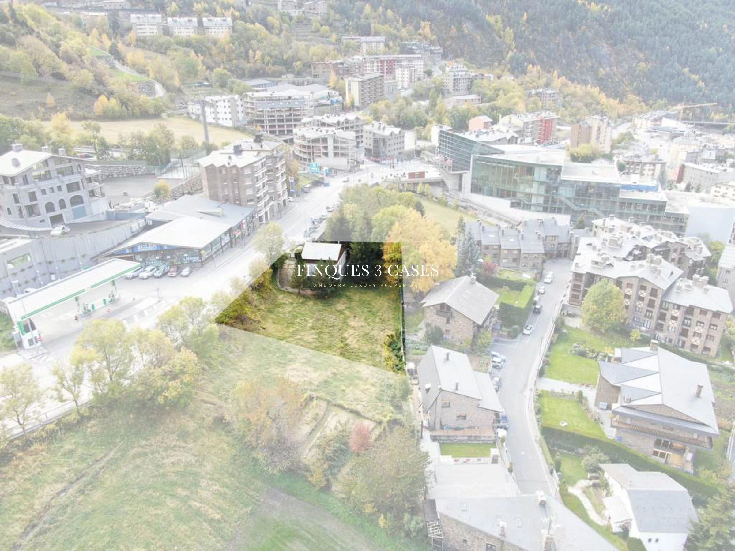 Plot with Chalet for sale in Encamp 15