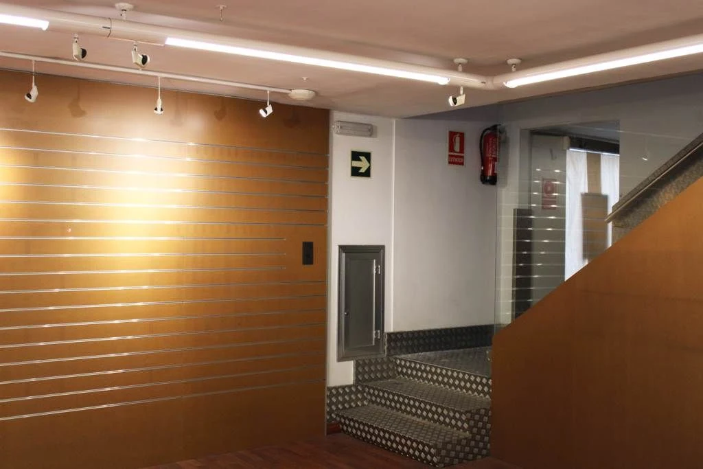Nau amb parcel.la per comprar a Andorra la Vella