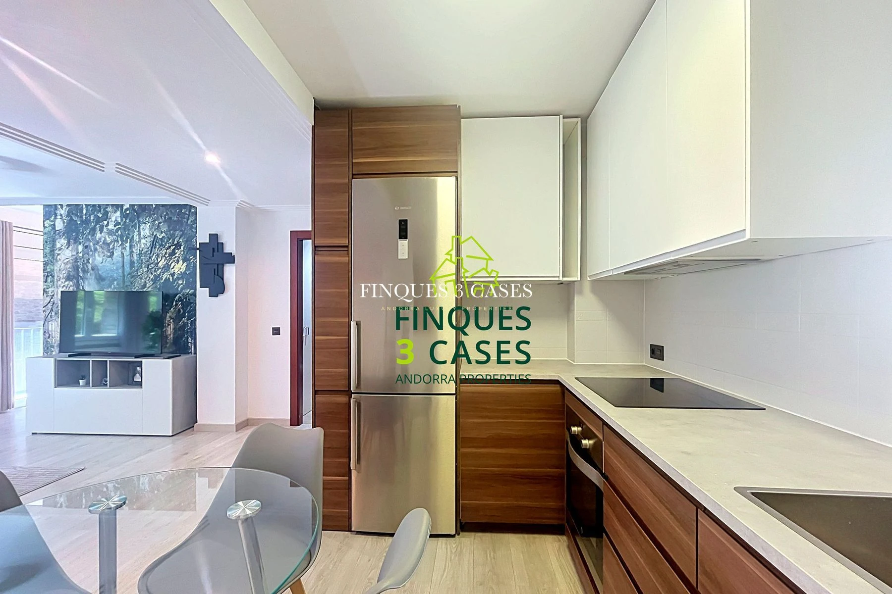 Piso reformado en venta en Arinsal - ¡Ideal para inversores! 11