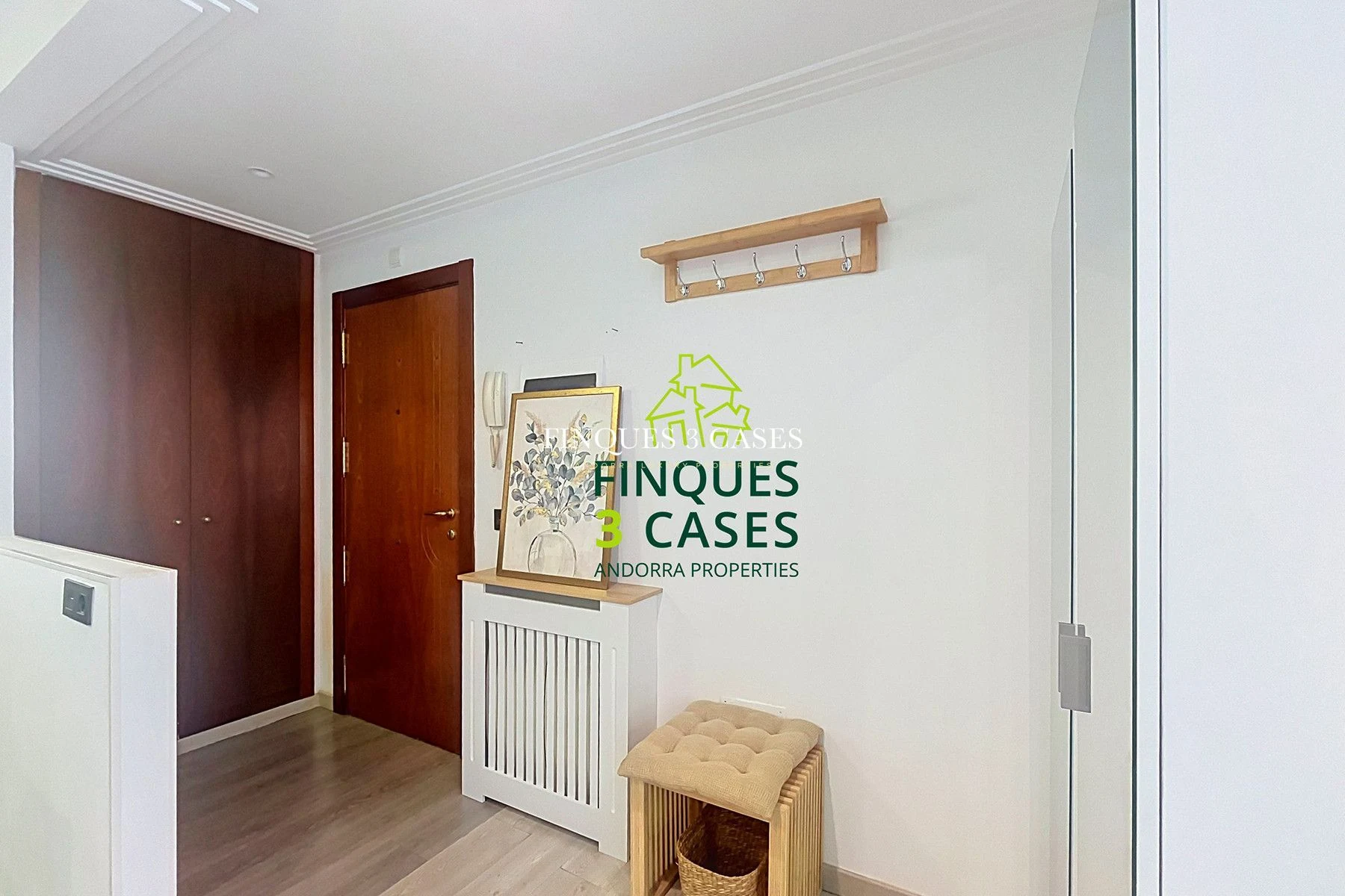 Piso reformado en venta en Arinsal - ¡Ideal para inversores! 29