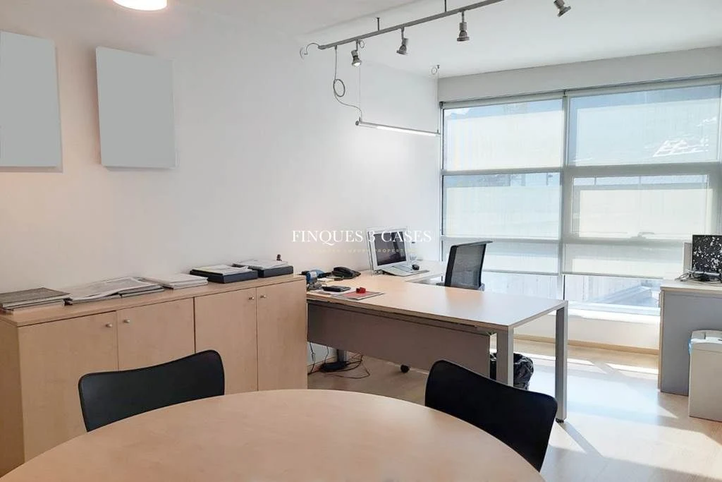 Bureau central à louer à Andorre-la-Vieille 11