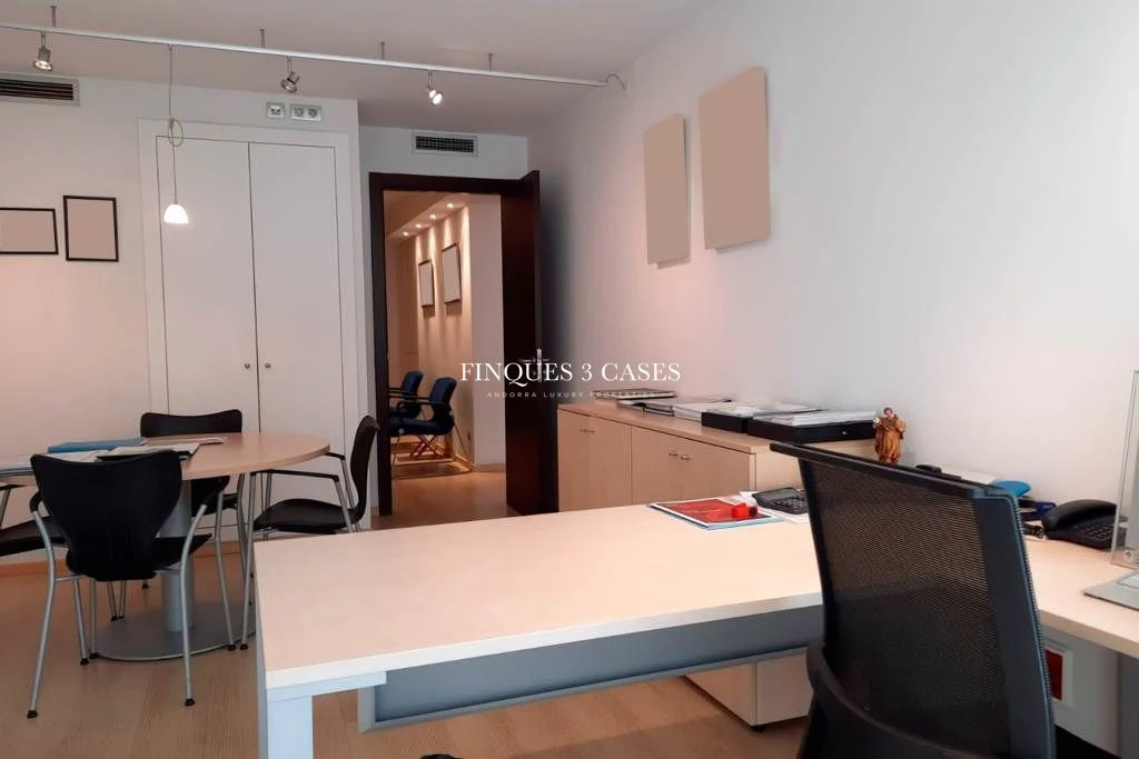 Bureau central à louer à Andorre-la-Vieille 12