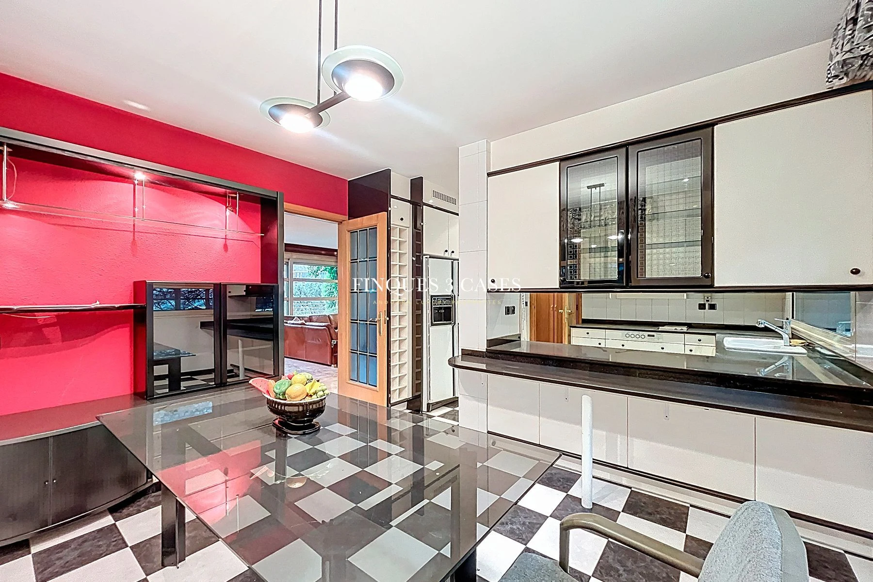 Large and Exclusive Chalet for Sale in Escaldes 9