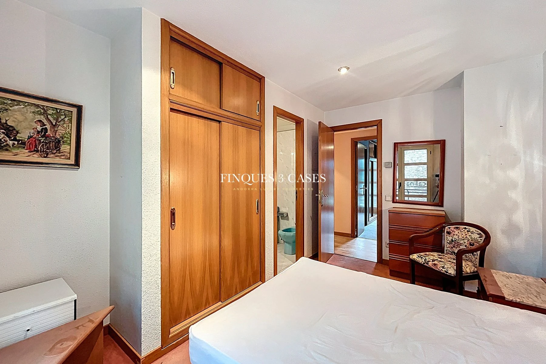 Large and Exclusive Chalet for Sale in Escaldes 26