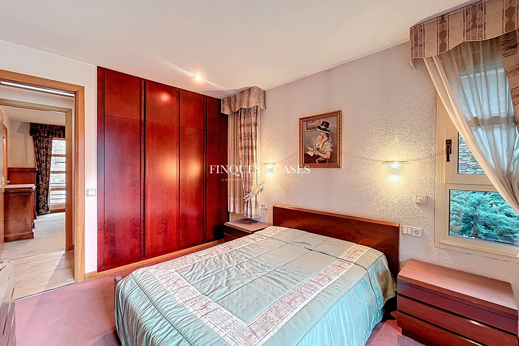 Large and Exclusive Chalet for Sale in Escaldes 38