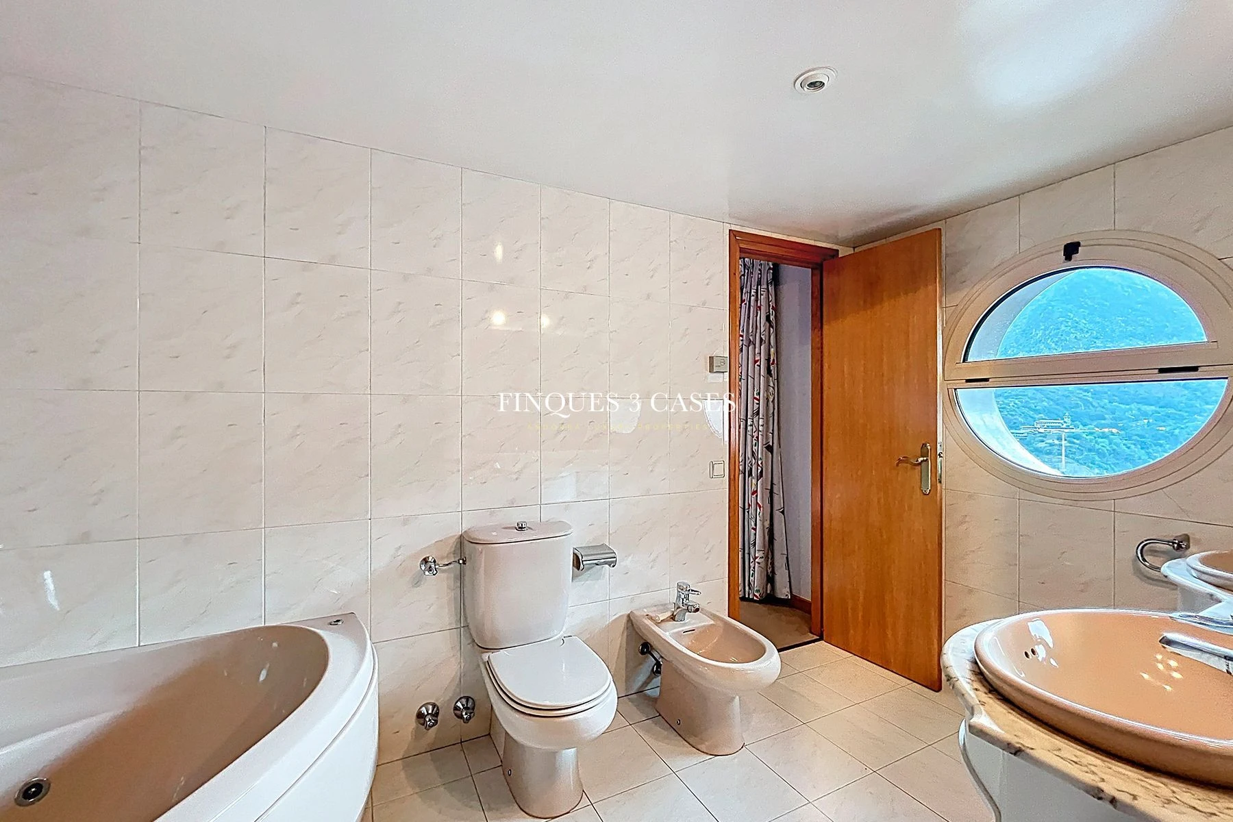 Large and Exclusive Chalet for Sale in Escaldes 45