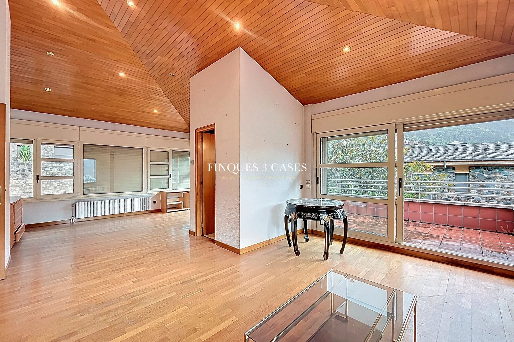 Large and Exclusive Chalet for Sale in Escaldes 51
