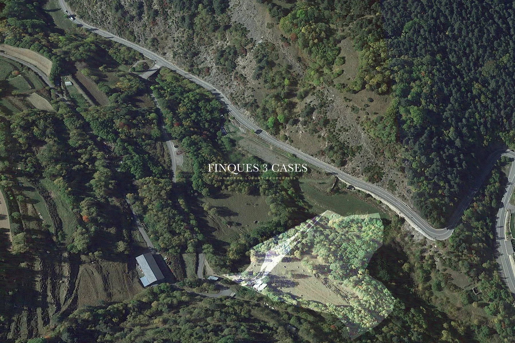 Terreno con borda construida para comprar en Pal 4