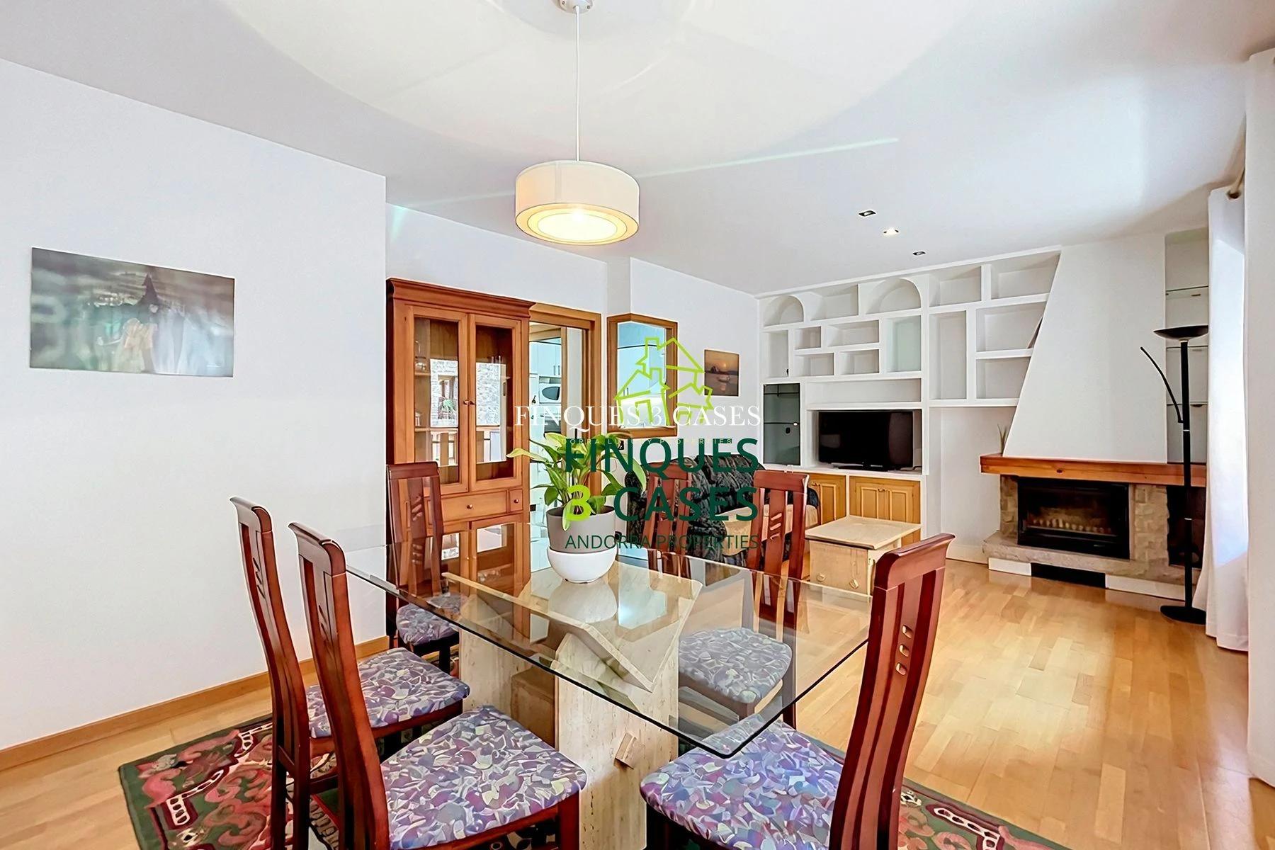 Central Apartment for Sale in Encamp 4