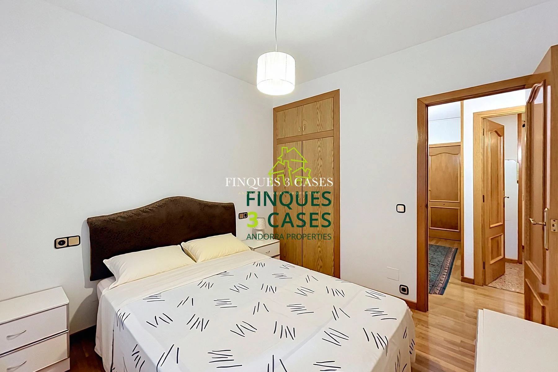Central Apartment for Sale in Encamp 18