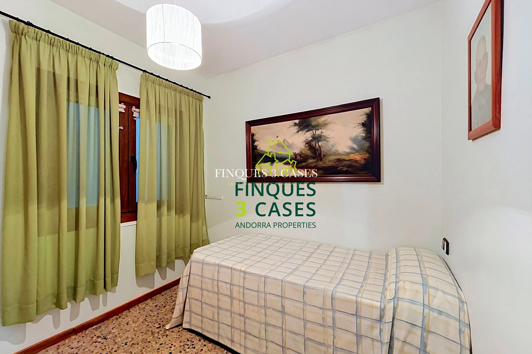 Central Apartment for Sale in Encamp 20