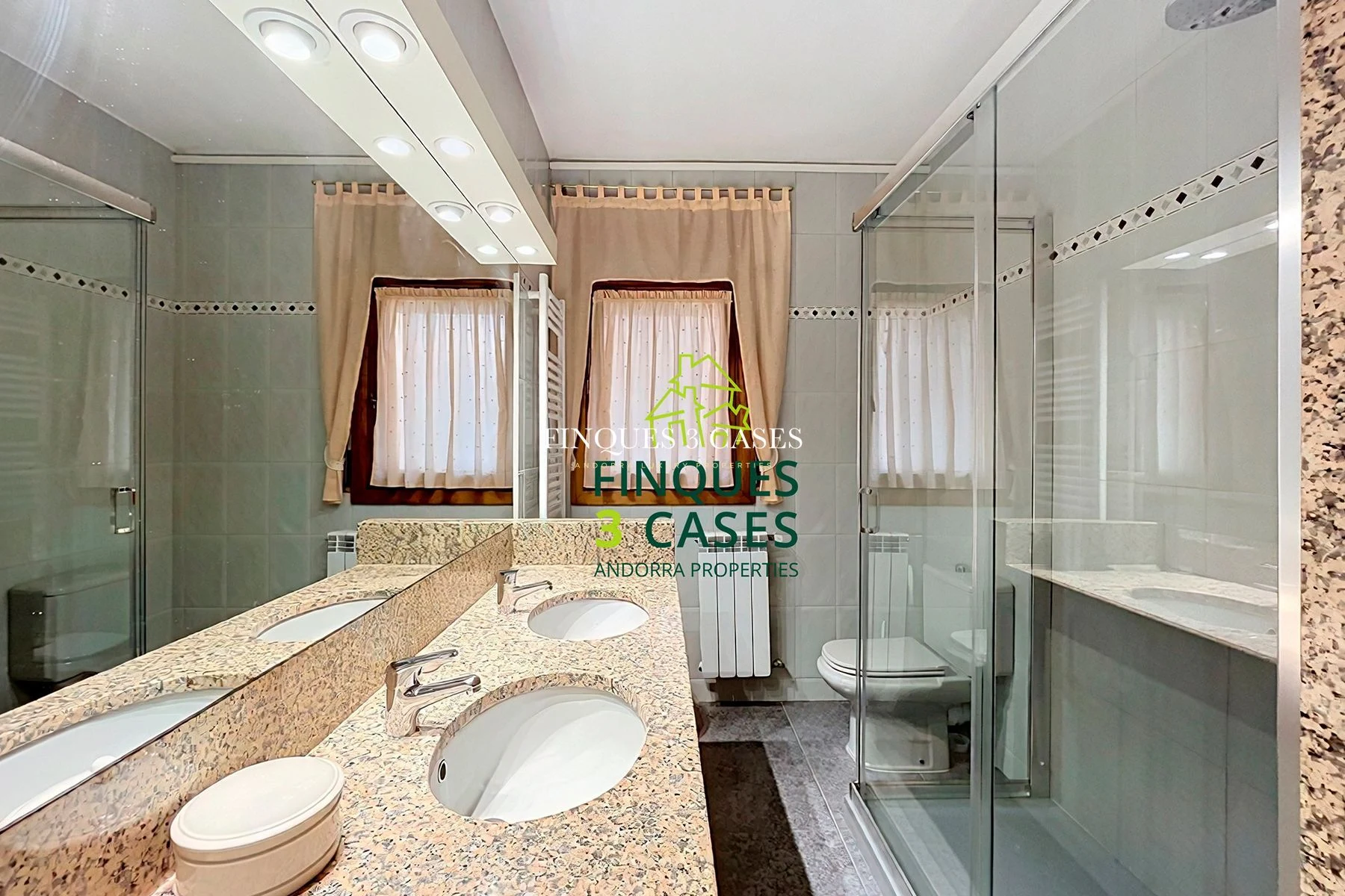 Central Apartment for Sale in Encamp 22