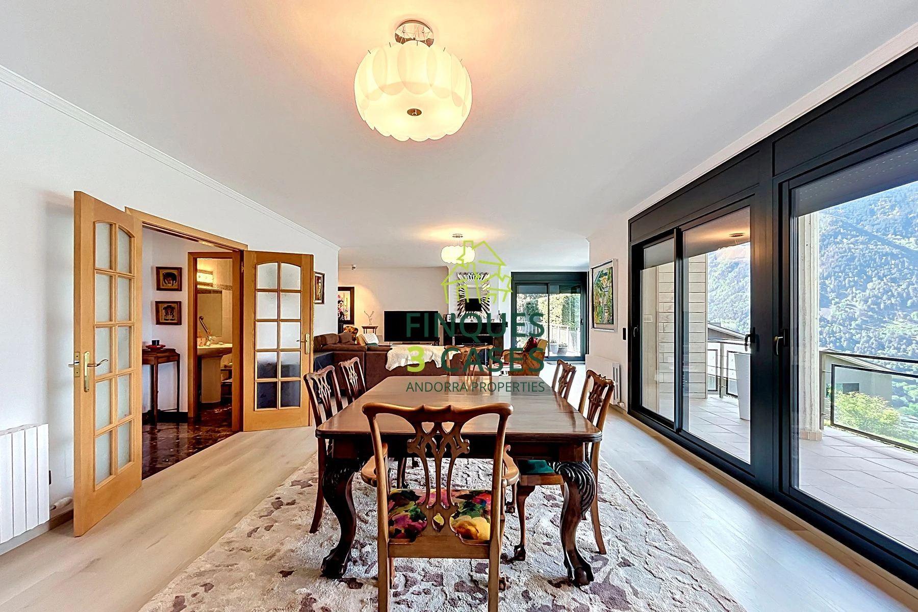 Excepcional Chalet Independiente en Venta en Escaldes