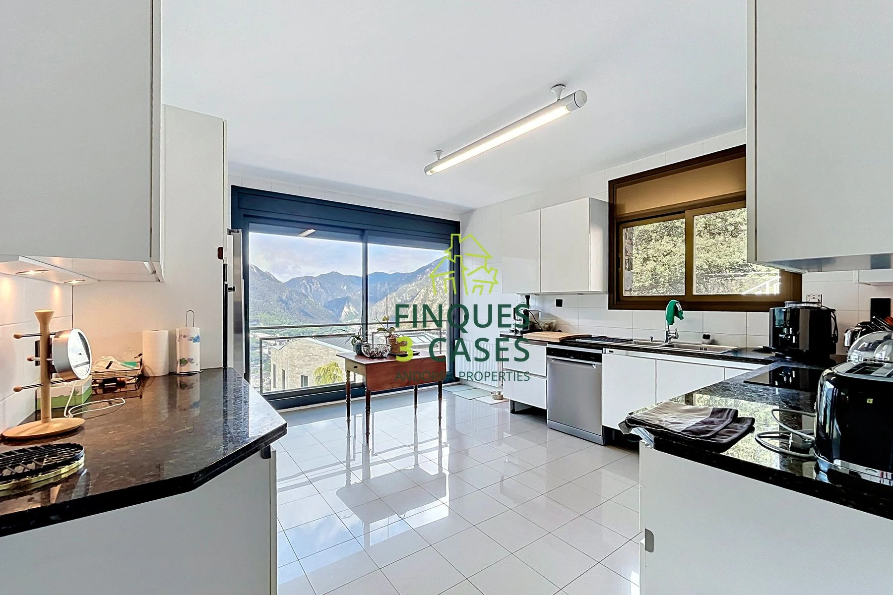 Excepcional Chalet Independiente en Venta en Escaldes