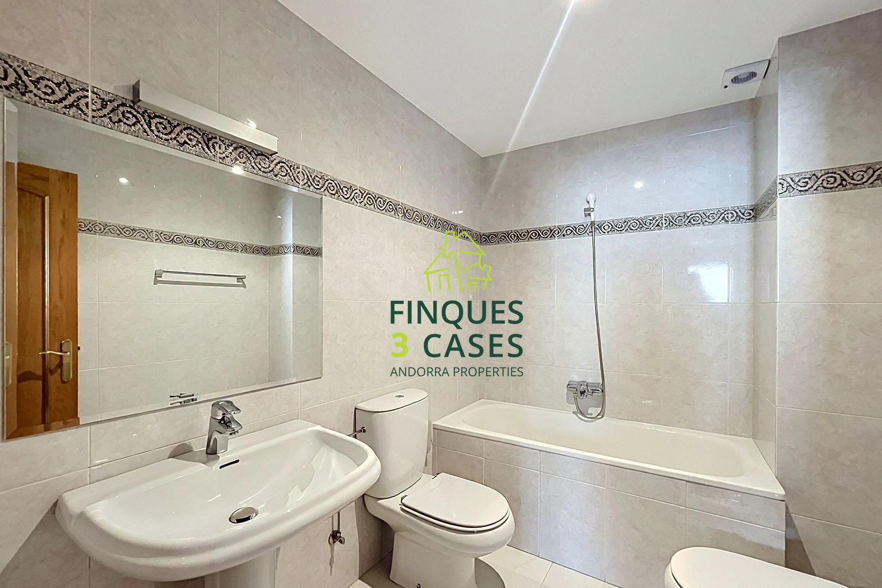 Excepcional Chalet Independiente en Venta en Escaldes