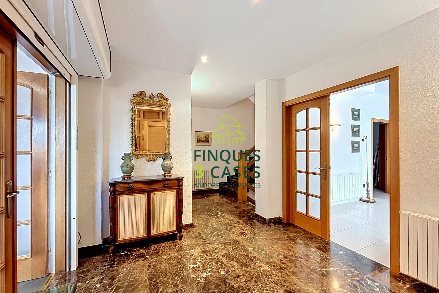 Excepcional Chalet Independiente en Venta en Escaldes