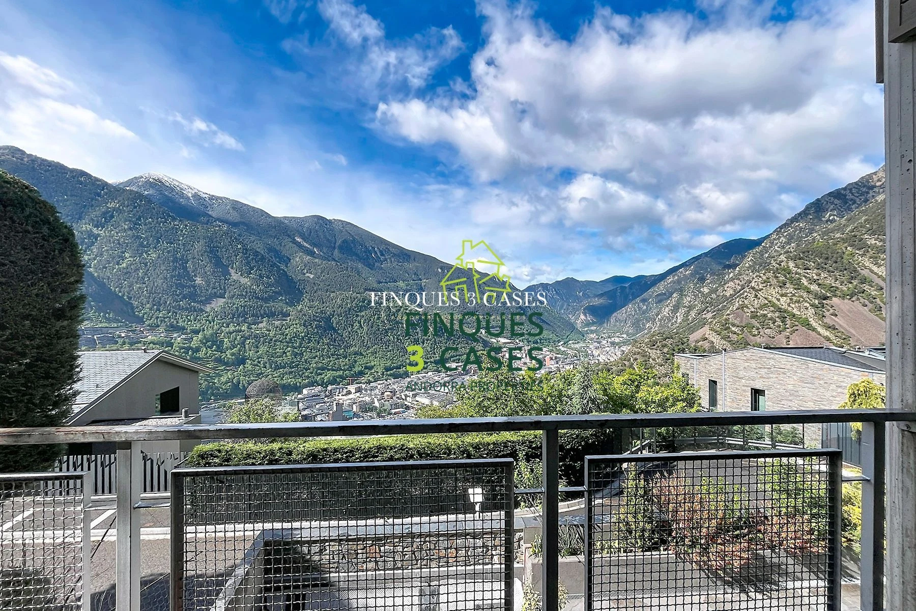 Exceptional Independent Chalet for Sale in Escaldes 9