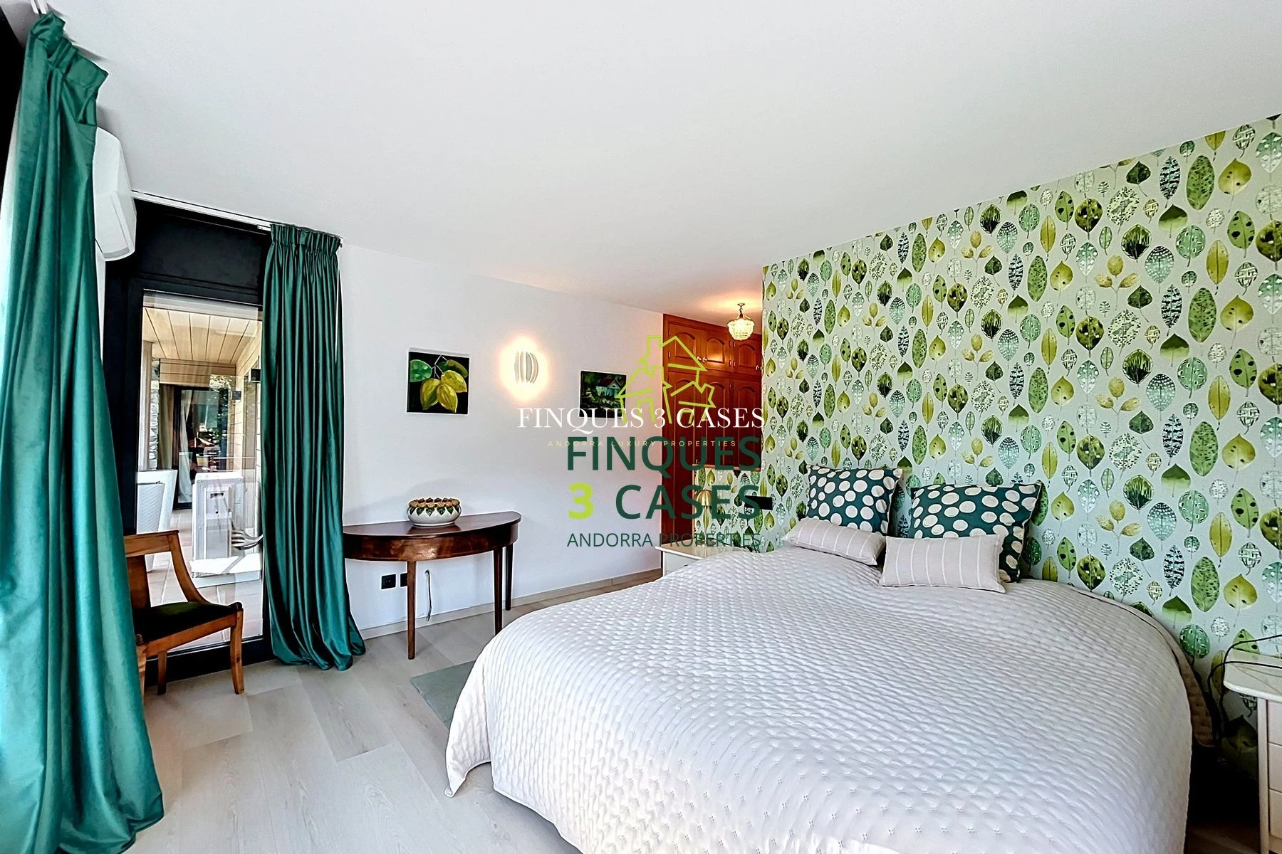 Exceptional Independent Chalet for Sale in Escaldes 28