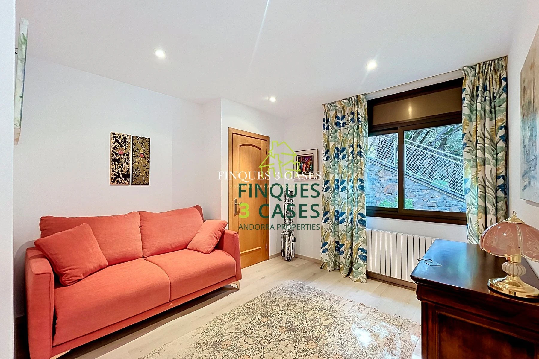 Exceptional Independent Chalet for Sale in Escaldes 30