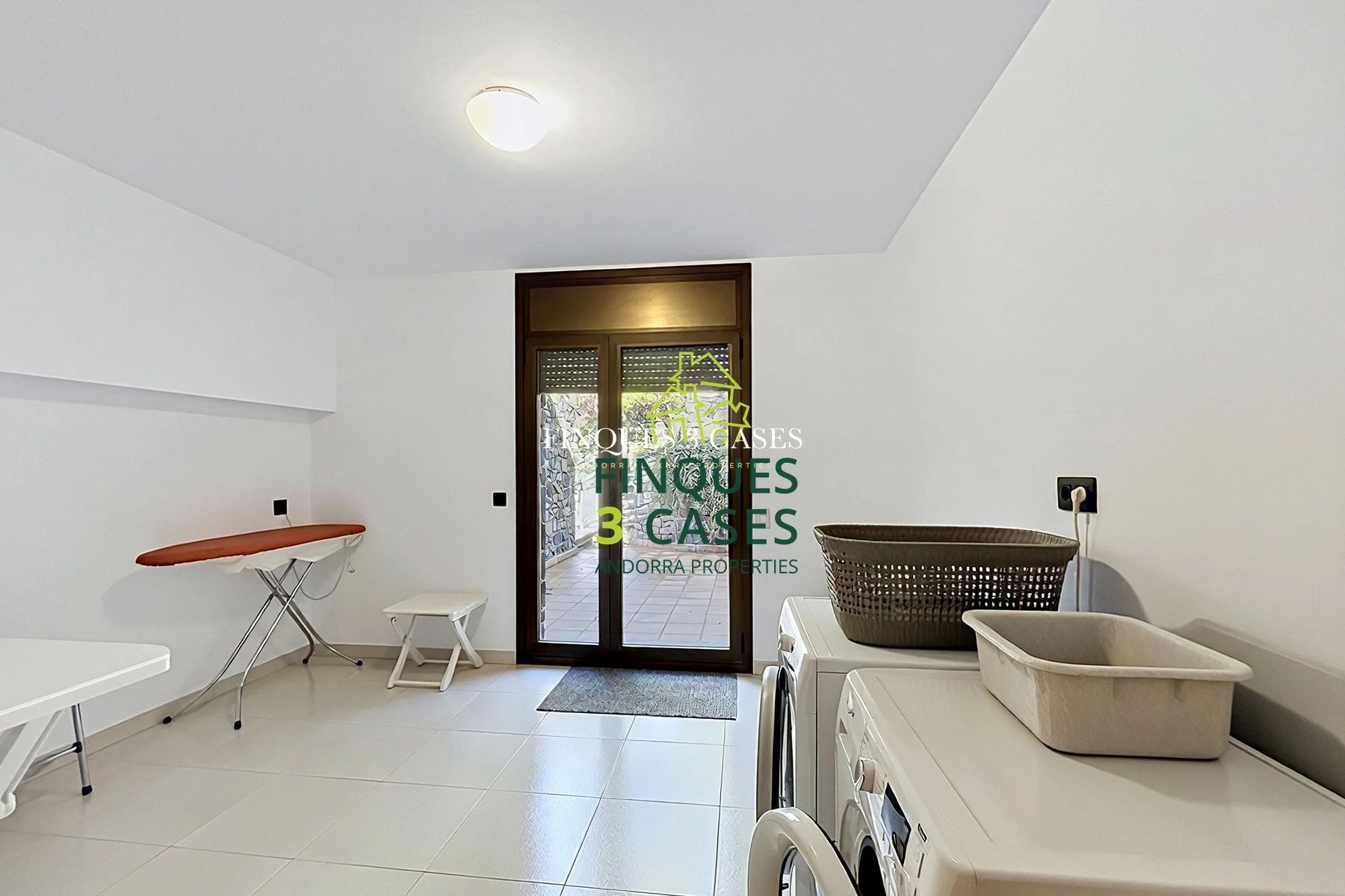 Exceptional Independent Chalet for Sale in Escaldes 38