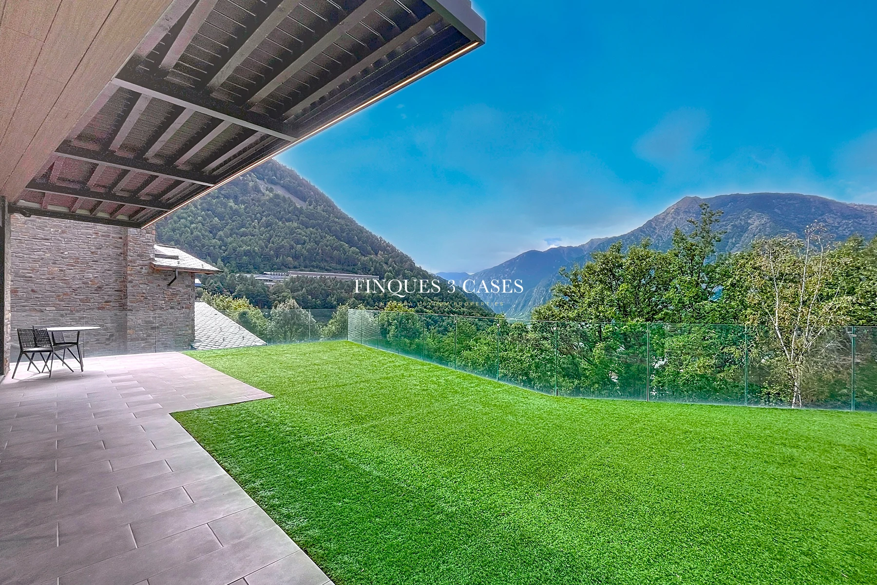 Exclusivo chalet con vistas cautivadoras para comprar en Andorra 2